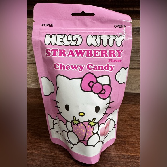 Hello Kitty Soft Strawberry 🍓 Flavour Chewy Candy - Picture 2 of 5